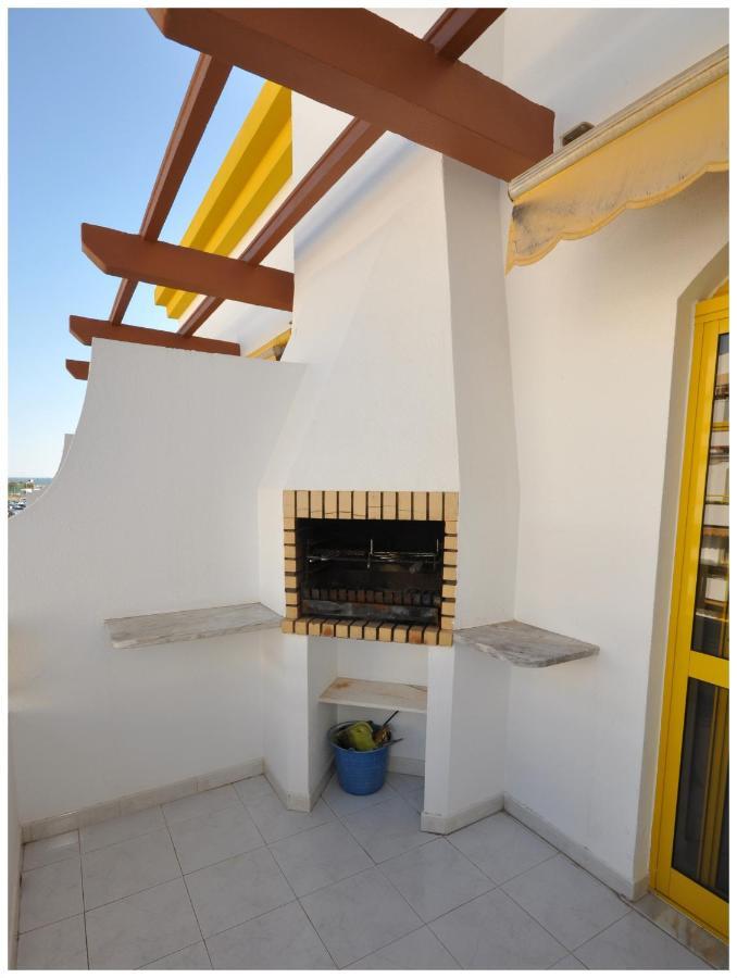 Apartamentos Capitolina Quarteira Exterior photo
